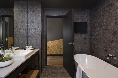 Marion Hotel - Accommodation Cooktown 35