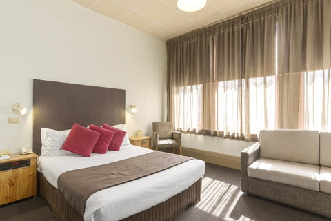 Adelaide Paringa - Accommodation Cooktown 2