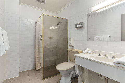 Adelaide Paringa - Accommodation Cooktown 16