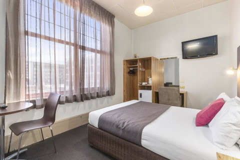 Adelaide Paringa - Accommodation Cooktown 3