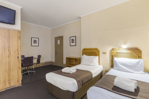 Adelaide Paringa - Accommodation Cooktown 10
