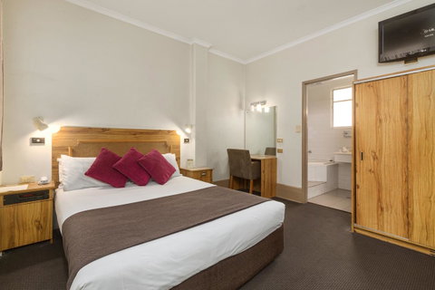 Adelaide Paringa - Accommodation Cooktown 9