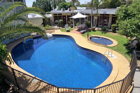 Jacksons Motor Inn - Accommodation Cooktown 0