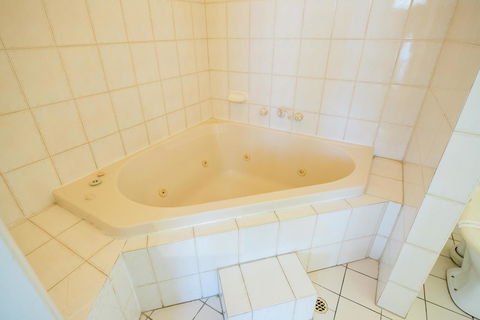 Jacksons Motor Inn - Accommodation Cooktown 4