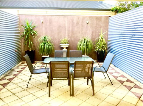 Superb Townhouse In North Adelaide - Accommodation Cooktown 10