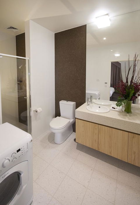Majestic Old Lion Apartments - Accommodation Cooktown 4