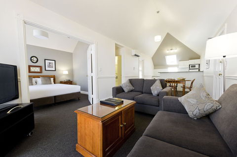 Majestic Old Lion Apartments - Accommodation Cooktown 5