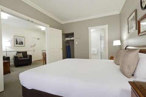Majestic Old Lion Apartments - Accommodation Cooktown 8