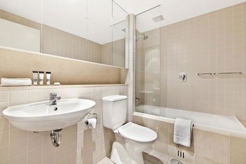 Glenelg Seaside Apartment - Accommodation Cooktown 12