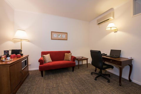 The Chancellor On Currie - Accommodation Cooktown 24