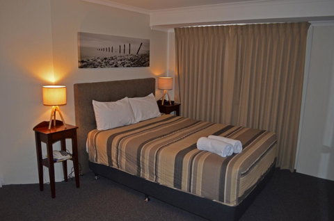 Arkana Motor Inn & Terrace Apartments - Accommodation Cooktown 1