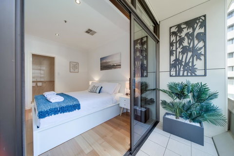 York Apartments On Grenfell - Accommodation Cooktown 5