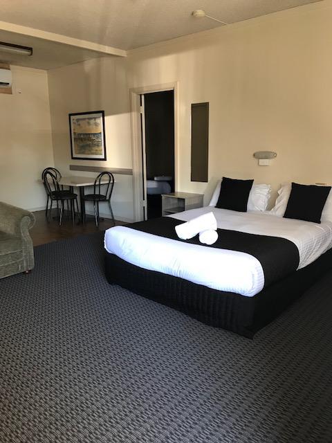 Bay Motel Hotel - Accommodation Cooktown 7