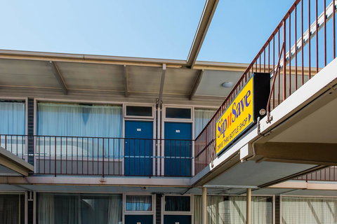 Bay Motel Hotel - Accommodation Cooktown 8