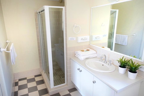 SkyView Villa - Accommodation Cooktown 18