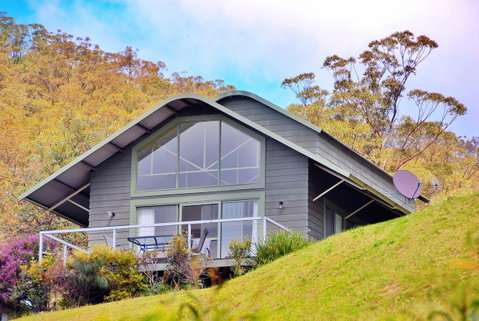 SkyView Villa - Accommodation Cooktown 1