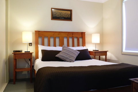 SkyView Villa - Accommodation Cooktown 5