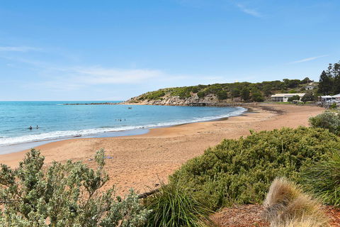 The Dolphins Beachfront Apartments - Accommodation Cooktown 1