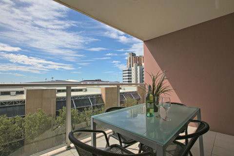 Adelaide DressCircle Apartments - North Terrace - Accommodation Cooktown 1