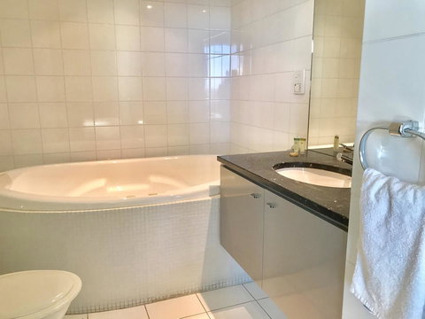 Adelaide DressCircle Apartments - North Terrace - Accommodation Cooktown 6