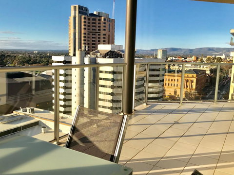 Adelaide DressCircle Apartments - North Terrace - Accommodation Cooktown 4