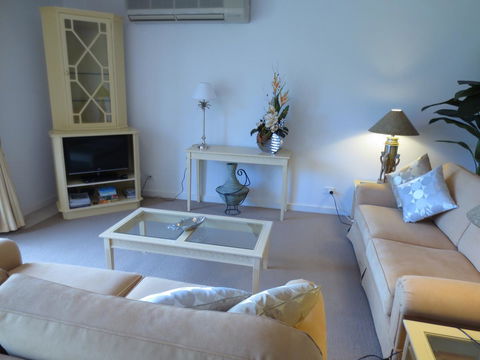 Lights Landing Apartments - Accommodation Cooktown 6