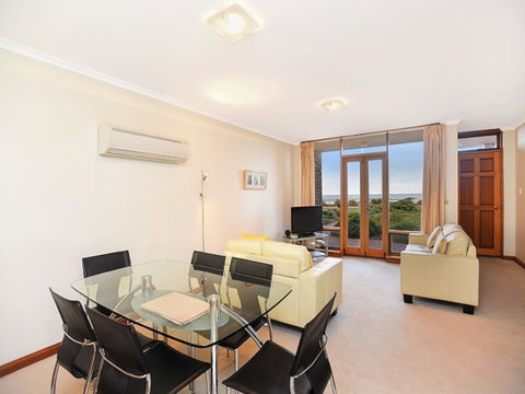 Franklin Beachfront Apartments - Accommodation Cooktown 4