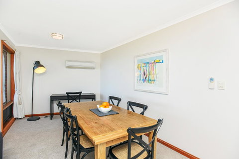 Franklin Beachfront Apartments - Accommodation Cooktown 7