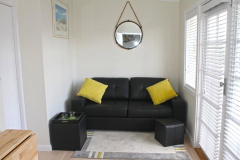 Smugglers Inn Studio Apartments - Accommodation Cooktown 11