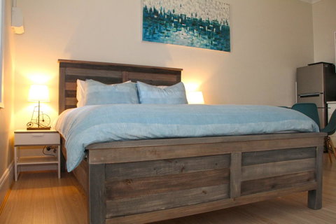 Smugglers Inn Studio Apartments - Accommodation Cooktown 5