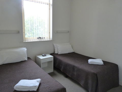 Glenelg Holiday Apartments - Corfu - Accommodation Cooktown 11
