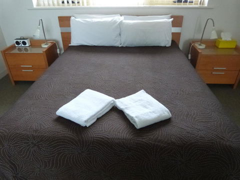 Glenelg Holiday Apartments - Corfu - Accommodation Cooktown 12