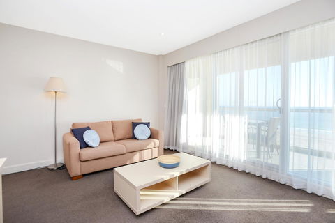 Pier Luxury Apartments - Accommodation Cooktown 12