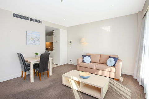 Pier Luxury Apartments - Accommodation Cooktown 11