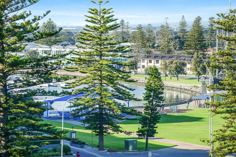 Pier Luxury Apartments - Accommodation Cooktown 34
