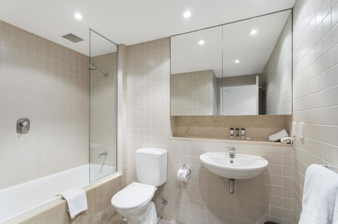 Pier Luxury Apartments - Accommodation Cooktown 4