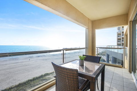 Pier Luxury Apartments - Accommodation Cooktown 7