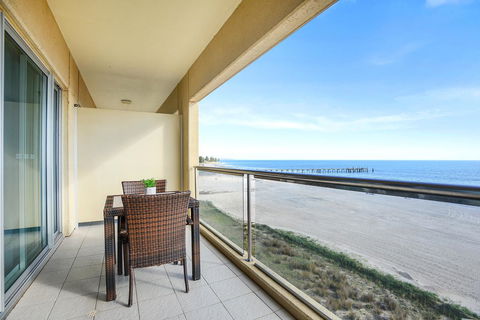 Pier Luxury Apartments - Accommodation Cooktown 2