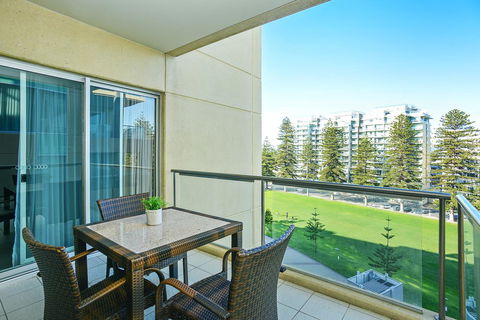 Pier Luxury Apartments - Accommodation Cooktown 26