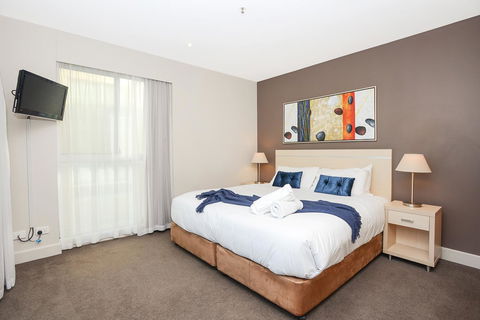 Pier Luxury Apartments - Accommodation Cooktown 29