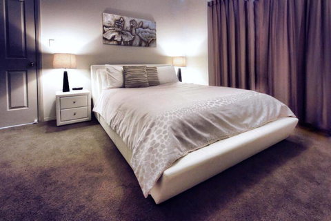 Casavino Luxury Villa - Accommodation Cooktown 5