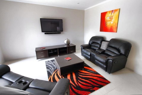 Casavino Luxury Villa - Accommodation Cooktown 24