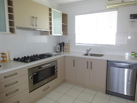 Selene Holiday Apartment @West Beach - Accommodation Cooktown 16