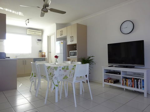 Selene Holiday Apartment @West Beach - Accommodation Cooktown 9