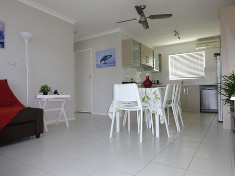 Selene Holiday Apartment @West Beach - Accommodation Cooktown 1
