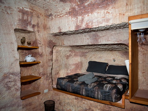 Ali\'s Underground Studio - Accommodation Cooktown 9