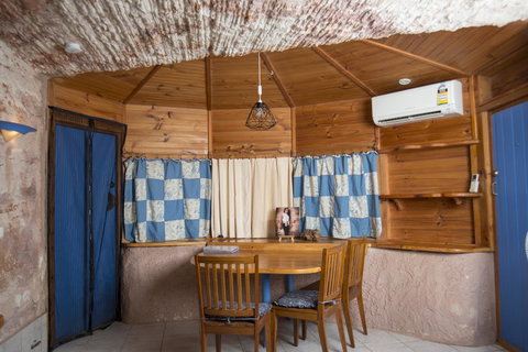 Ali\'s Underground Studio - Accommodation Cooktown 6