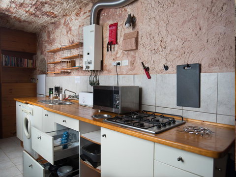Ali\'s Underground Studio - Accommodation Cooktown 4