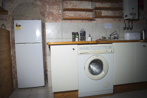 Ali\'s Underground Studio - Accommodation Cooktown 5