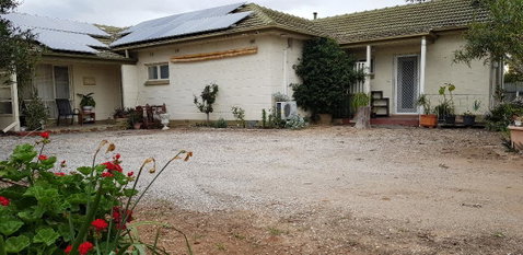 Unit In Marion - Accommodation Cooktown 1